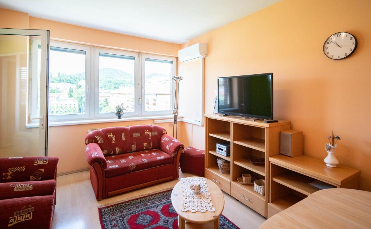 Free Parking Amphitheater - Wifi, Ac, Tv Apartment Budapest